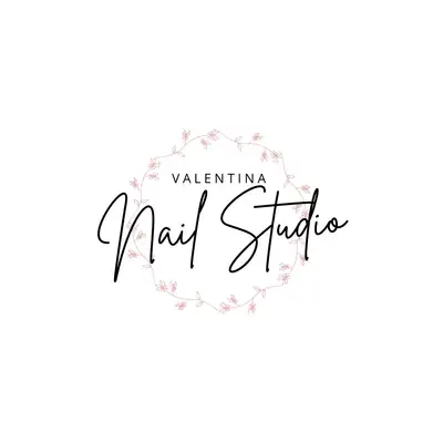 Valentina nails